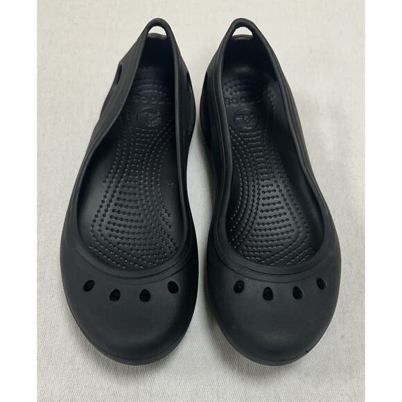 Women’s Crocs Kadee Comfort Closed Toe Ballet Flat Arch Support Black EUC Size 7 - Picture 1 of 7